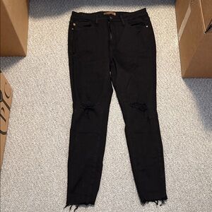 Judy Blue Women's Black Distressed Skinny Jeans 13/31